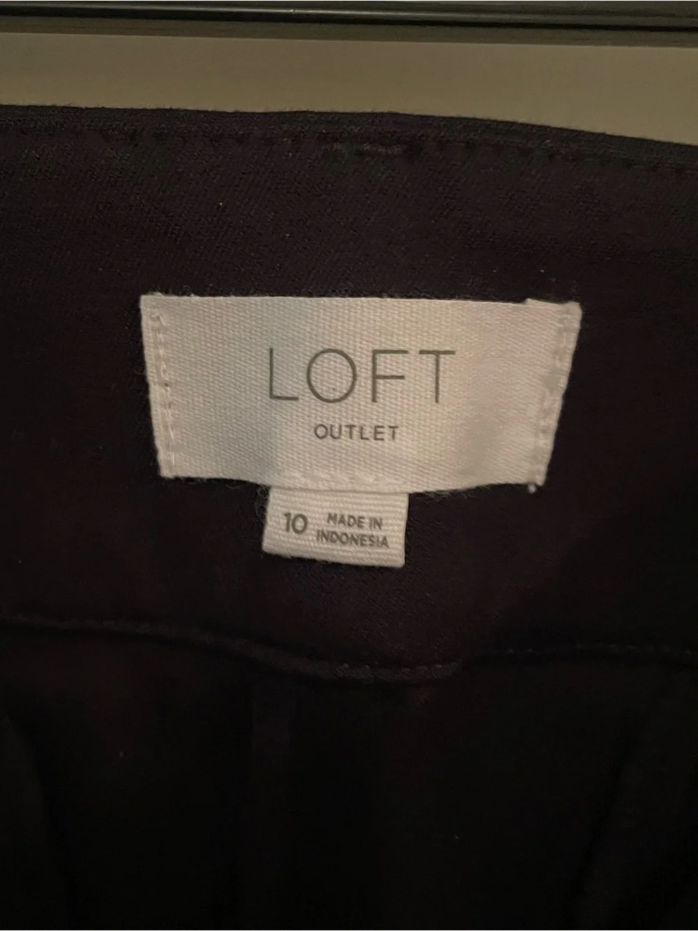 LOFT Women's Straight Leg Pants in Black